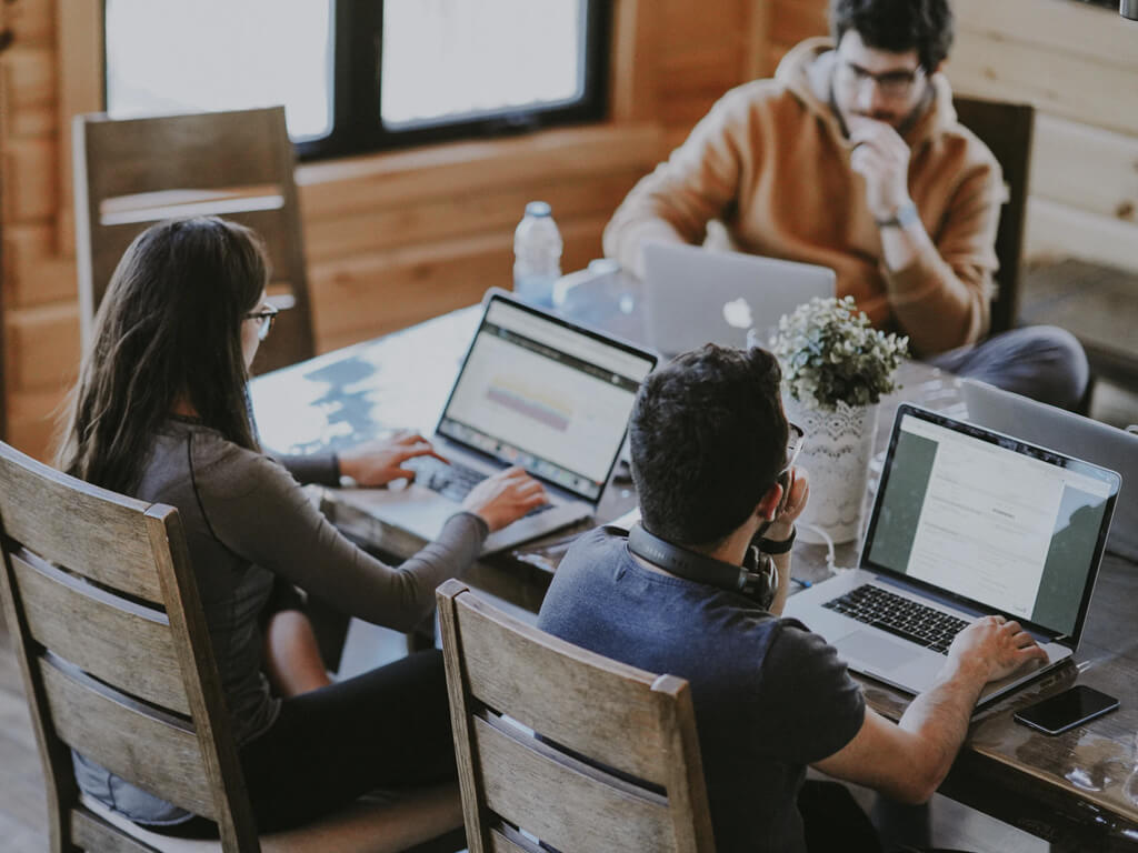 Menerbitkan Majalah Kampus Tahunan “Sumbu” Secara Konsisten Sejak 2017